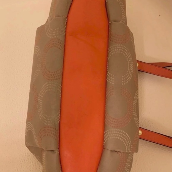 HTF Spring or Summer Coach Purse - Picture 5 of 8